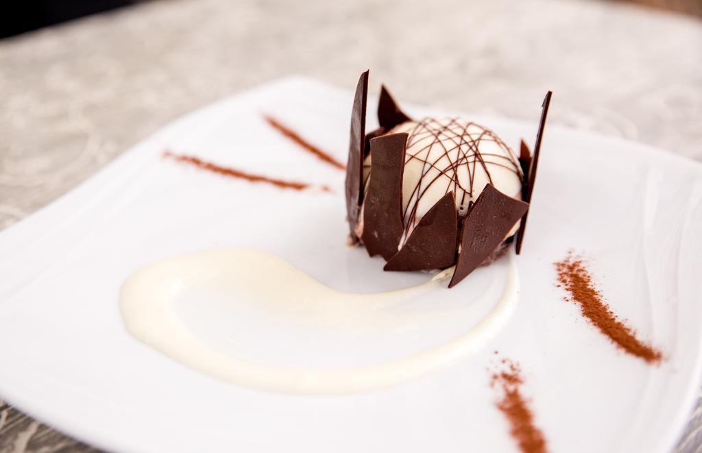 Logis Hotel Restaurant Des Chateaux Azay-le-Rideau Zewnętrze zdjęcie