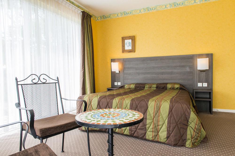 Logis Hotel Restaurant Des Chateaux Azay-le-Rideau Zewnętrze zdjęcie