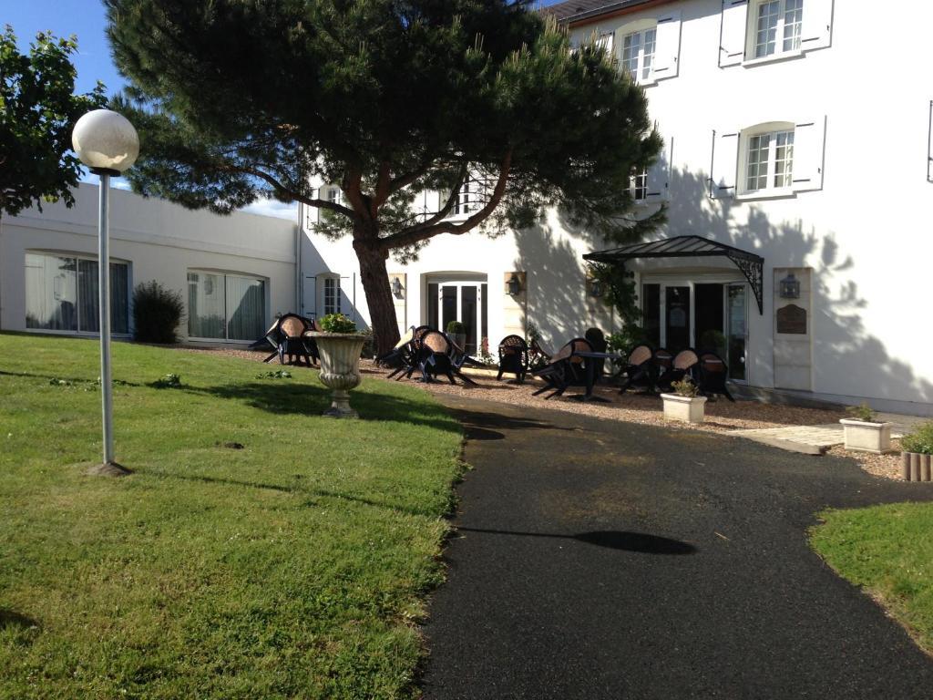 Logis Hotel Restaurant Des Chateaux Azay-le-Rideau Zewnętrze zdjęcie