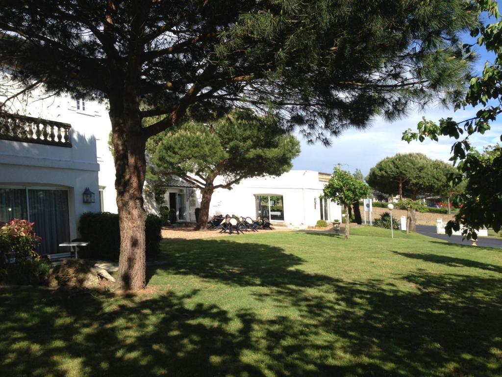 Logis Hotel Restaurant Des Chateaux Azay-le-Rideau Zewnętrze zdjęcie
